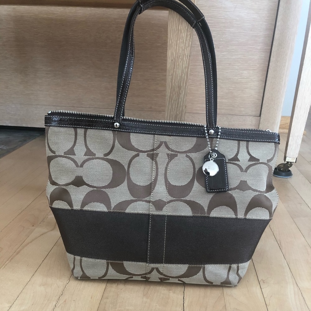 Signature coach monogram purse